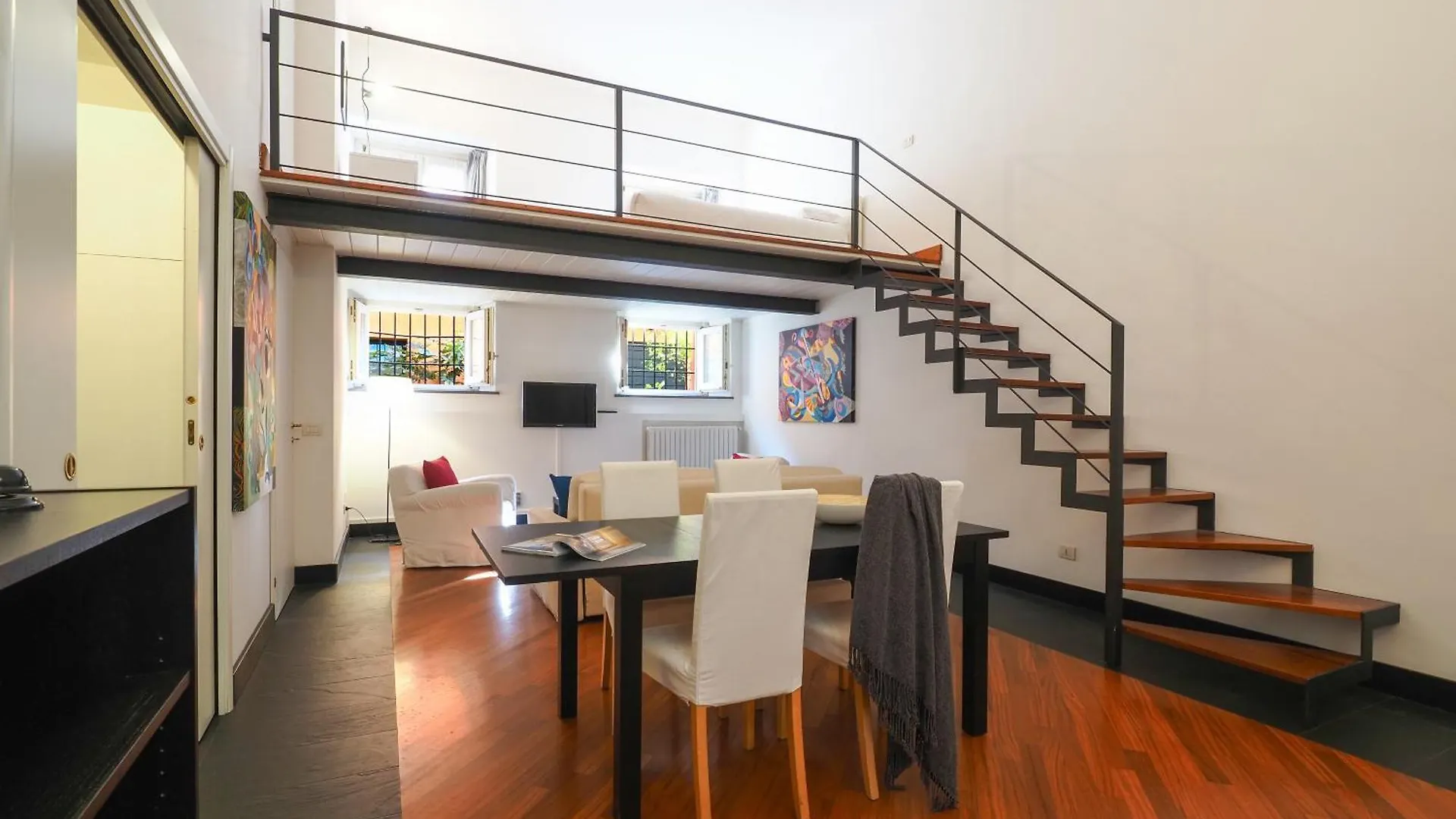 Enchanting Loft Between History And Tranquility Milan
